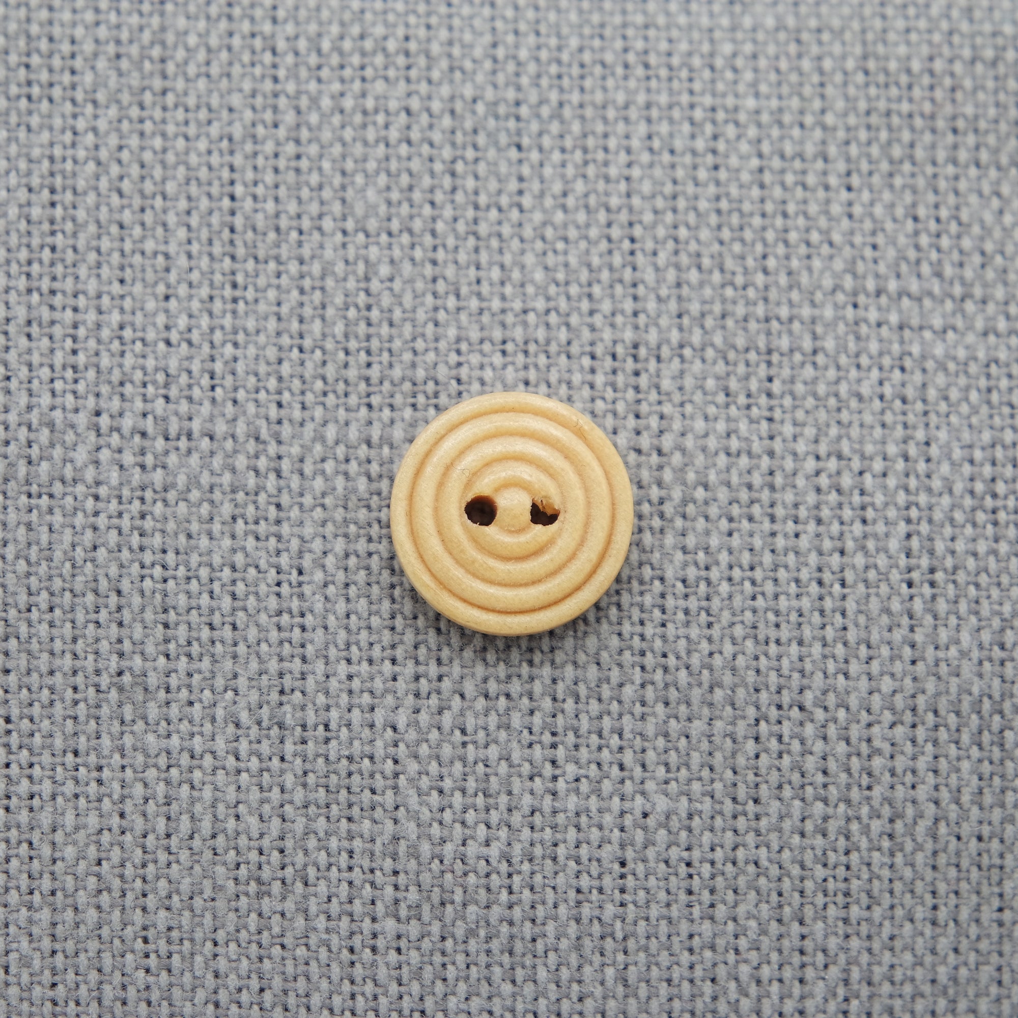 Wooden Button small 10001